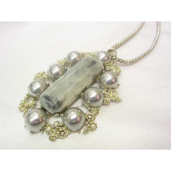 Spanish-Made Necklace and Ring Set with Majorca Pearls and Resin - Picture 5 of 6